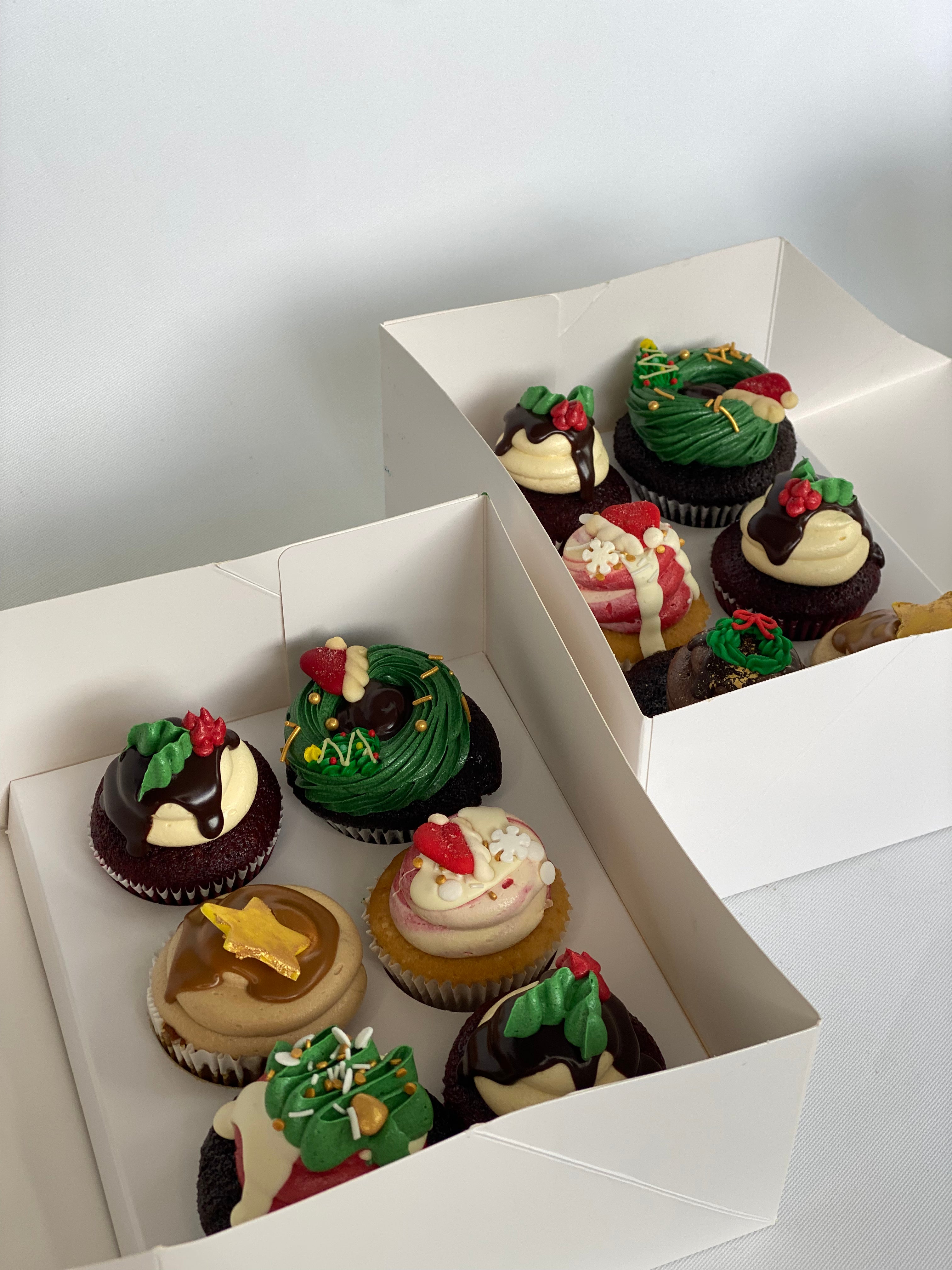 6PACK CHRISTMAS CUPCAKES